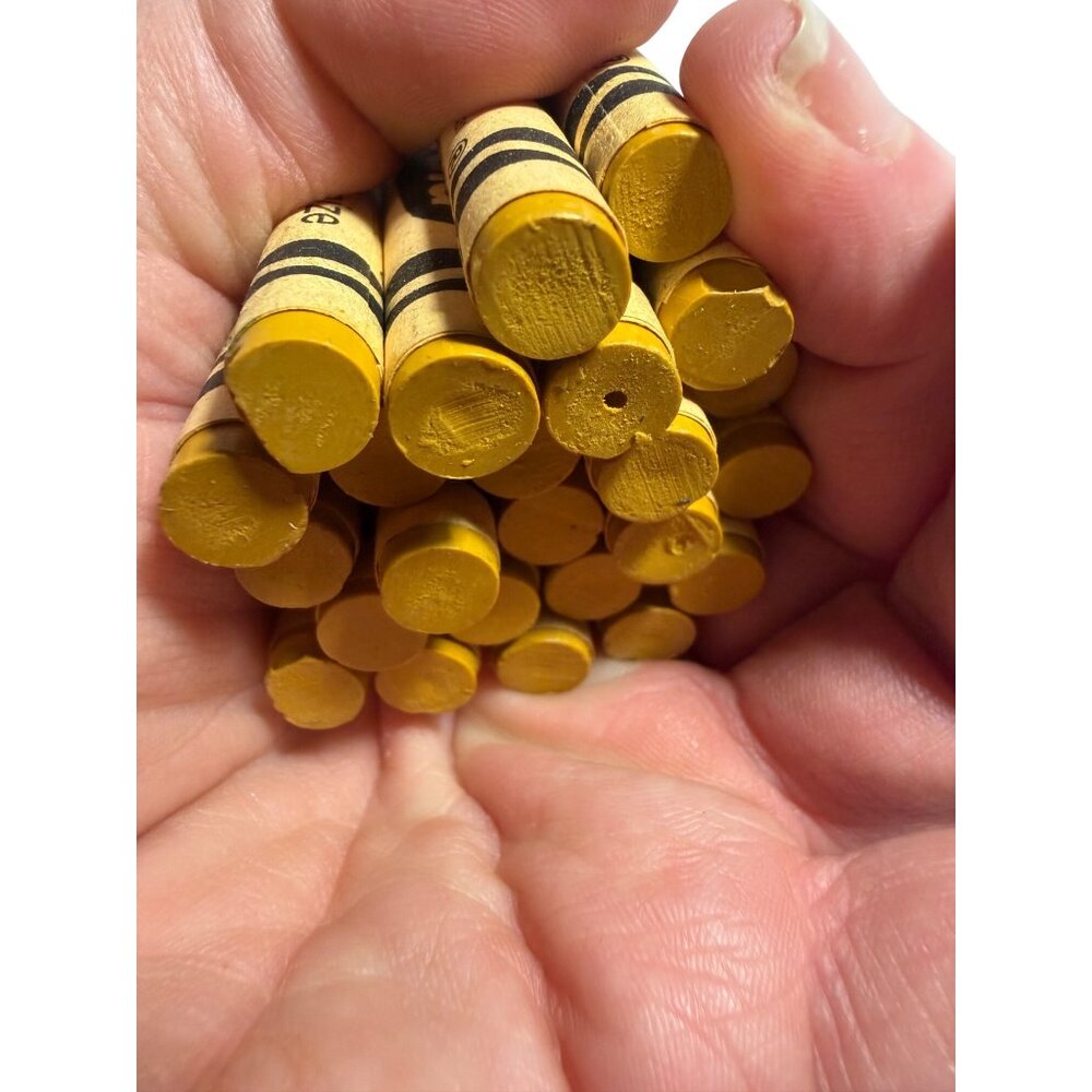 24 Crayola Retired Maize Color Crayon Vintage Collectiable - Picture 4 of 4